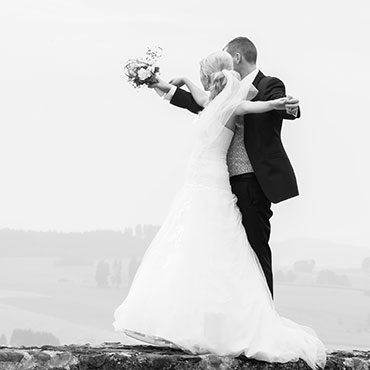 Hochzeit in Kempten Blick in die gemeinsame Zukunft Titanic Loock best of beste Hochzeitsbilder Fotograf Natalja Frei Videograf Sergej Metzger