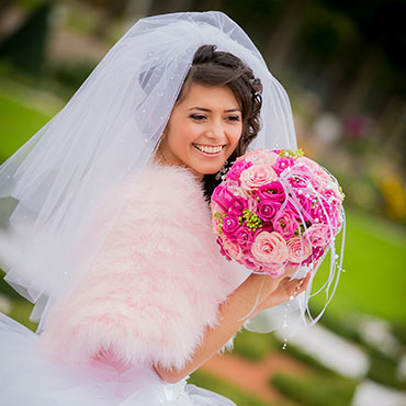 Hochzeit in Mannheim Schloß Mittelbau Schwetzingen Glückliche Braut Fotograf Hannover Natalja Frei Videograf Hildesheim Sergej Metzger