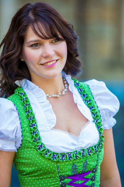 Portraitfotograf-Portrait-Themen-Shooting-Hildesheim-Hannover-Braunschweig-Salzgitter-Sergej-Metzger-dirndl-Oktoberfest-(6)