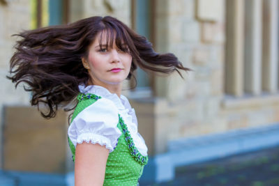 Portraitfotograf-Portrait-Themen-Shooting-Hildesheim-Hannover-Braunschweig-Salzgitter-Sergej-Metzger-dirndl-Oktoberfest-(7)