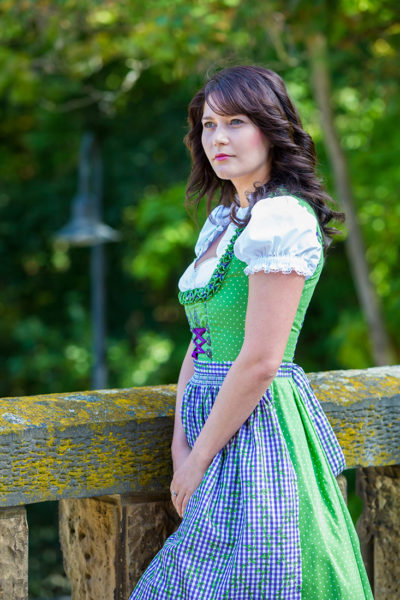 Portraitfotograf-Portrait-Themen-Shooting-Hildesheim-Hannover-Braunschweig-Salzgitter-Sergej-Metzger-dirndl-Oktoberfest-(8)